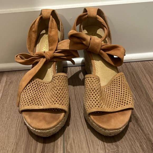 Splendid Tan Wedges - Picture 2 of 3